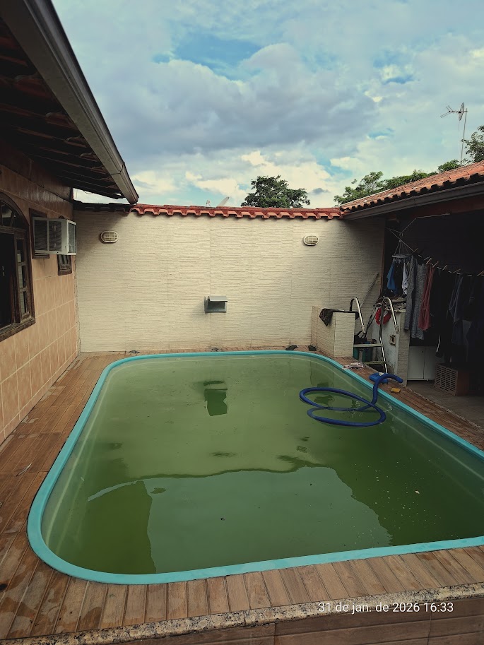 Piscina antes do tratamento
